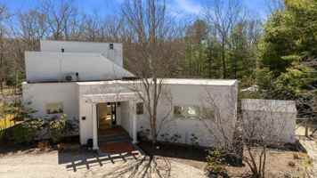 featured image of 35 Ely Brook Rd