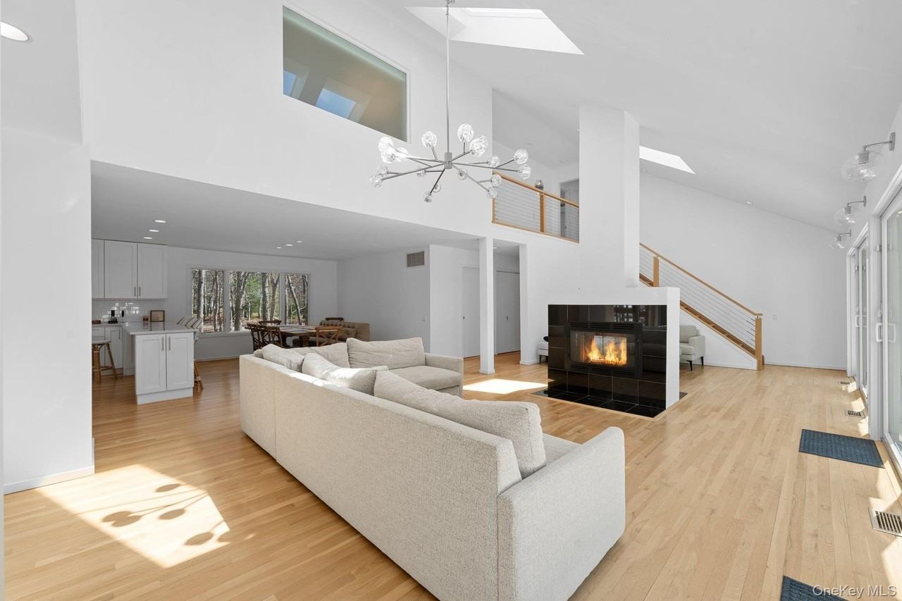 35 Ely Brook Rd - Photo 6 of 32