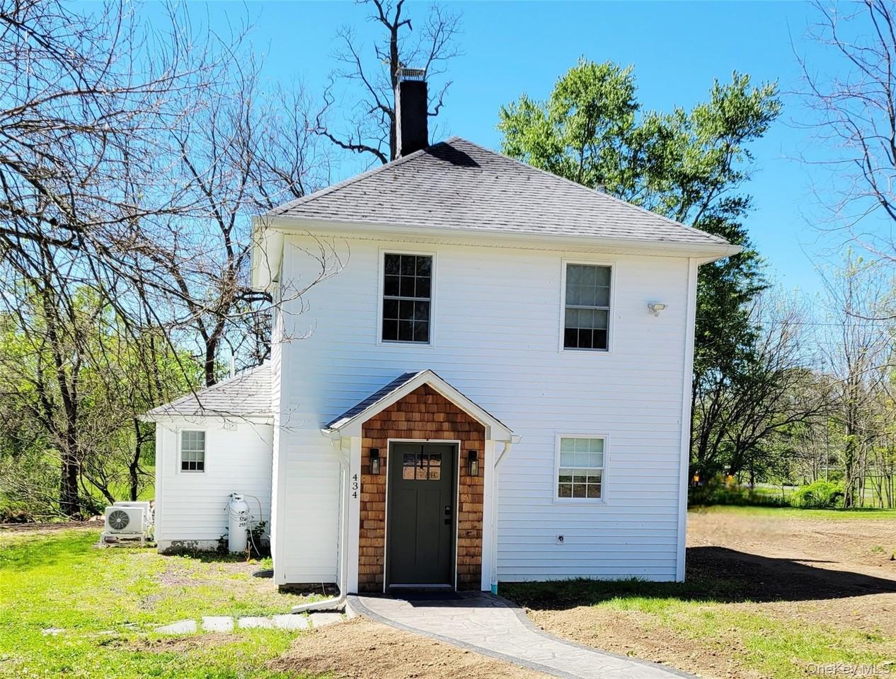 434 Dubois Rd - Photo 2 of 21