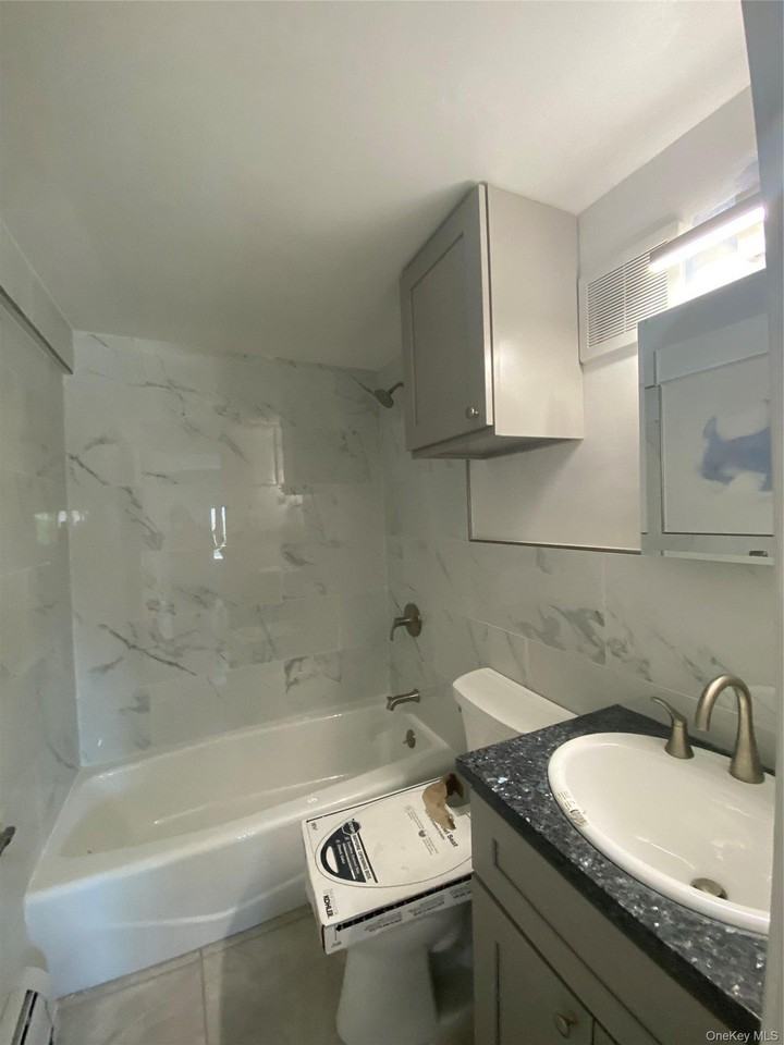 52 S Middletown Rd Apt B - Photo 5 of 13