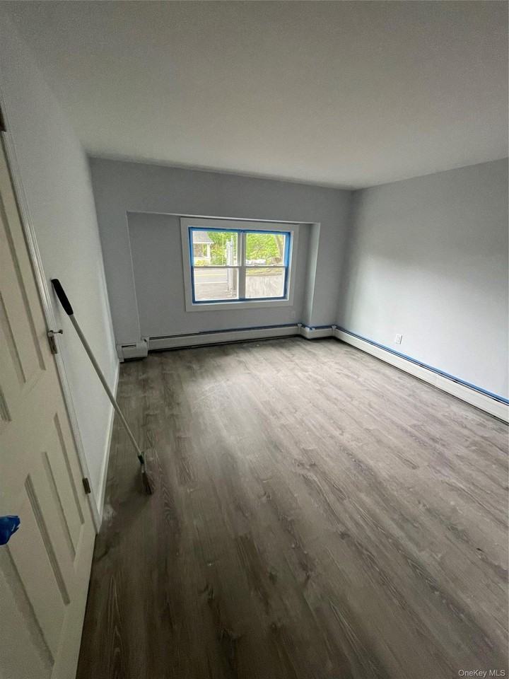 52 S Middletown Rd Apt B - Photo 7 of 13