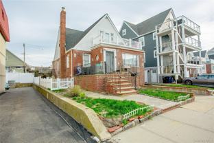 237 E Broadway #LOWER - Photo 1 of 1