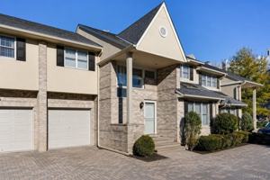 featured image of 1180 E Broadway #4