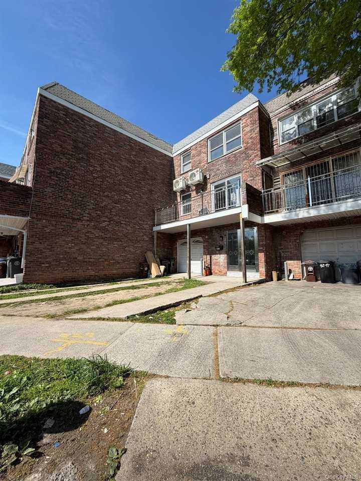 4295 Crommelin Ave - Photo 2 of 14