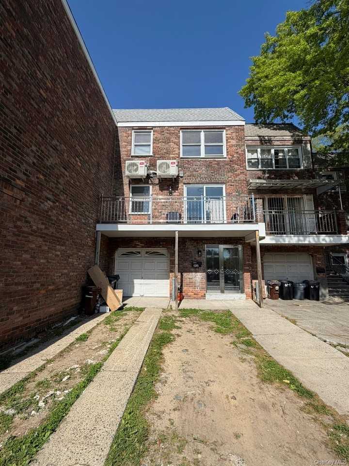 4295 Crommelin Ave - Photo 3 of 14