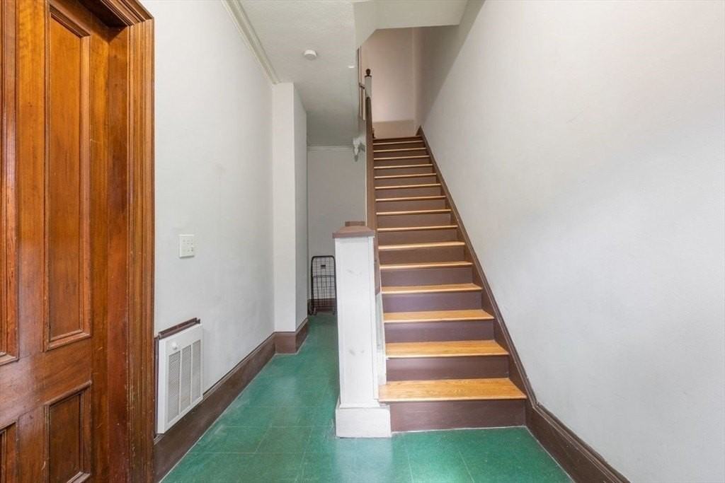 94 Mount Pleasant Ave #2 - Photo 7 of 17
