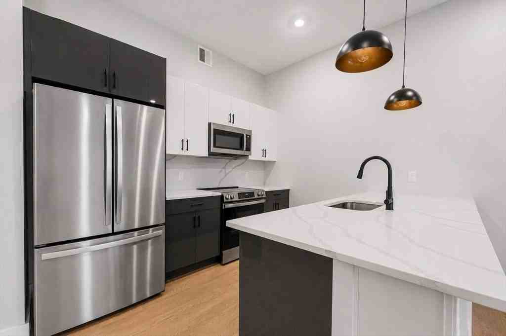 379 Somerville Ave #10 - Photo 3 of 10