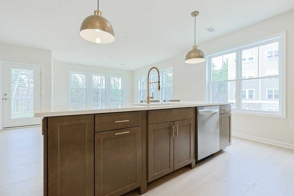 4 Winslow Ln #213 - Photo 5 of 30