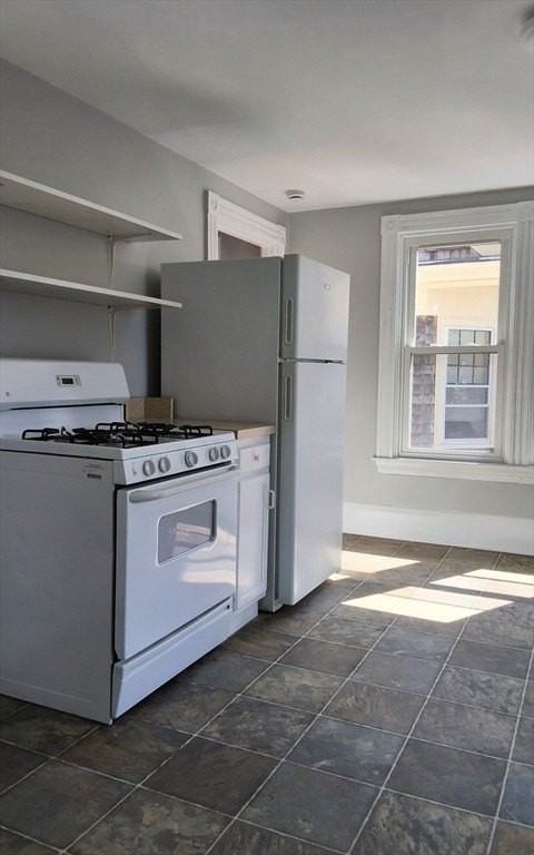 92 Campbell St #2 - Photo 4 of 11