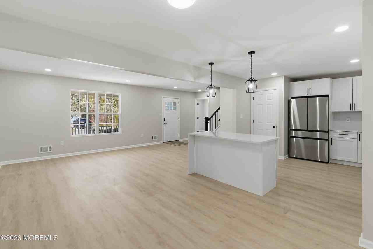 821 Bunnell St - Photo 6 of 37