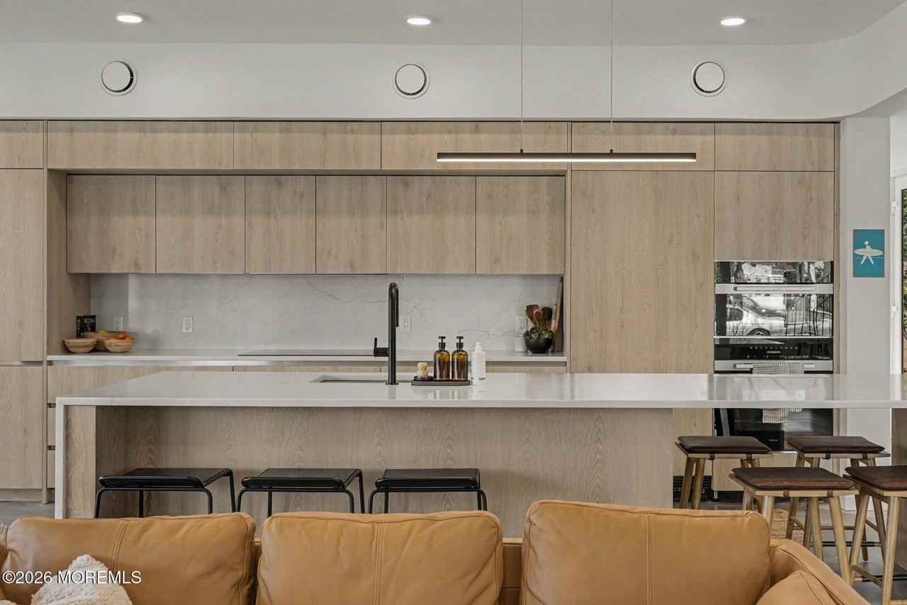 500 8th Ave - Photo 2 of 37