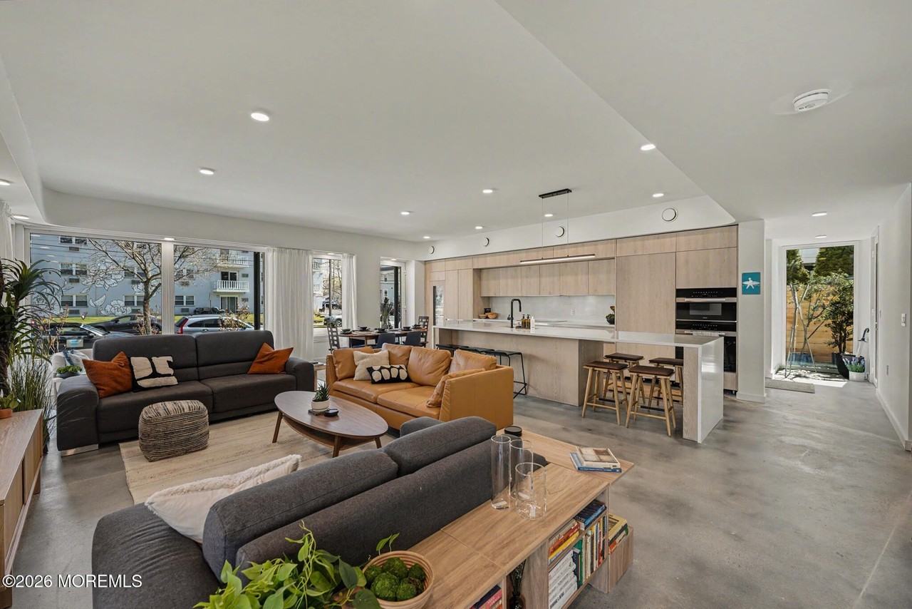 500 8th Ave - Photo 5 of 37