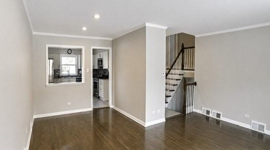 1006 Brookside Ln - Photo 3 of 10