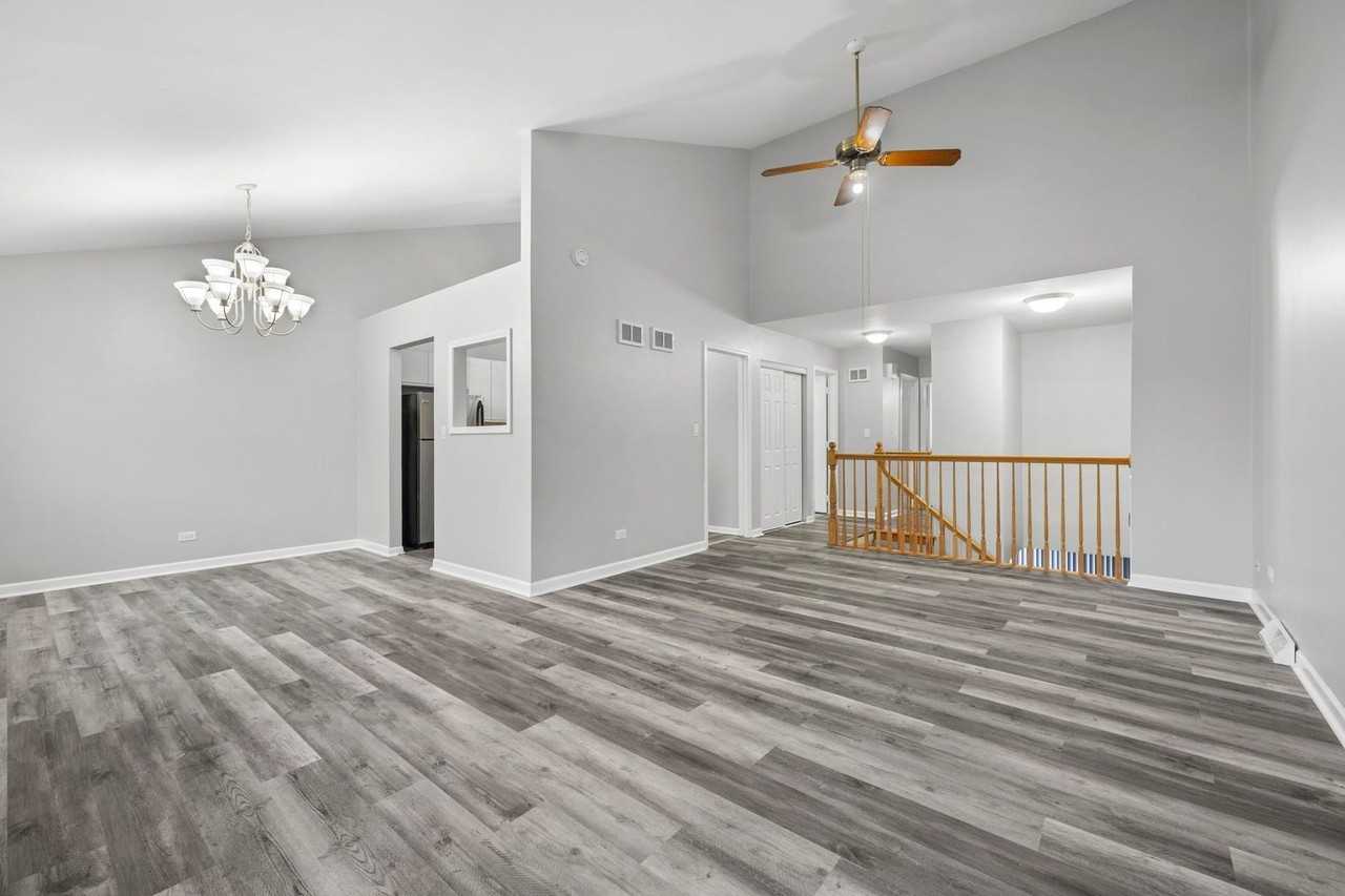 73 Century Dr - Photo 5 of 27