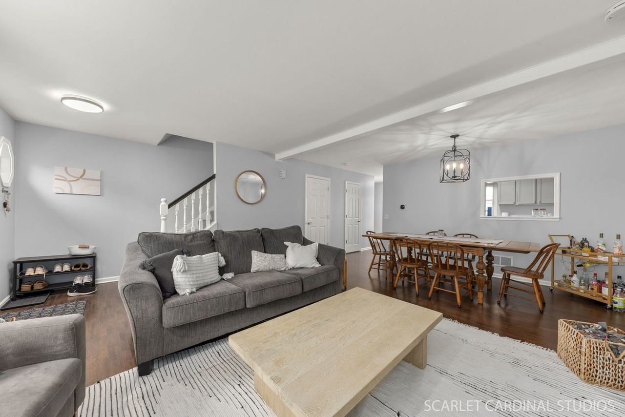 863 College Ave - Photo 2 of 16