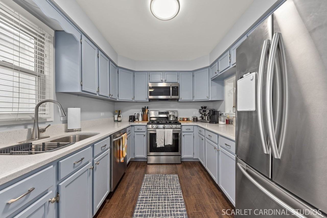863 College Ave - Photo 5 of 16