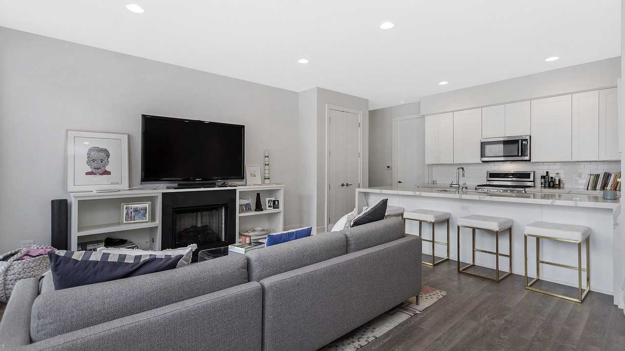 2812 N Mildred Ave #1E - Photo 5 of 21
