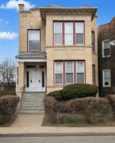 1320 W 64th St #1 - Photo 1 of 1