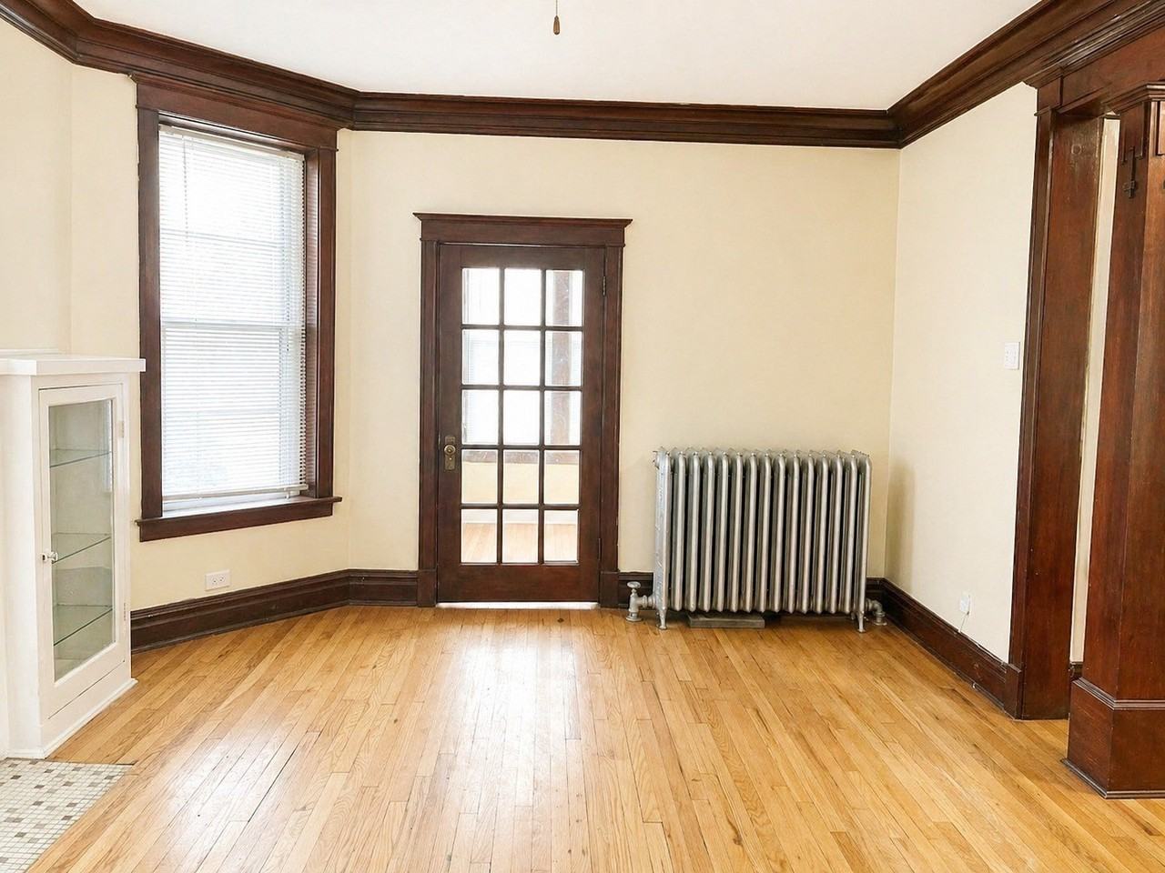 1320 W 64th St #1 - Photo 4 of 10
