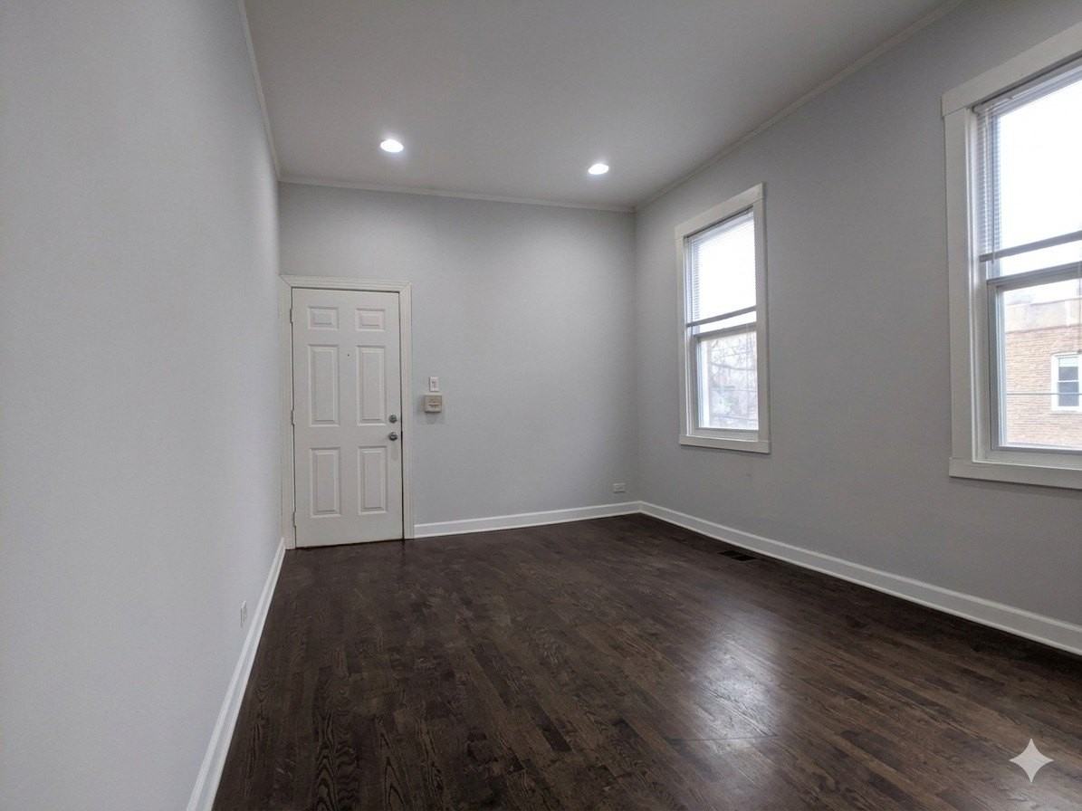 2257 W Hirsch St #2E - Photo 3 of 16