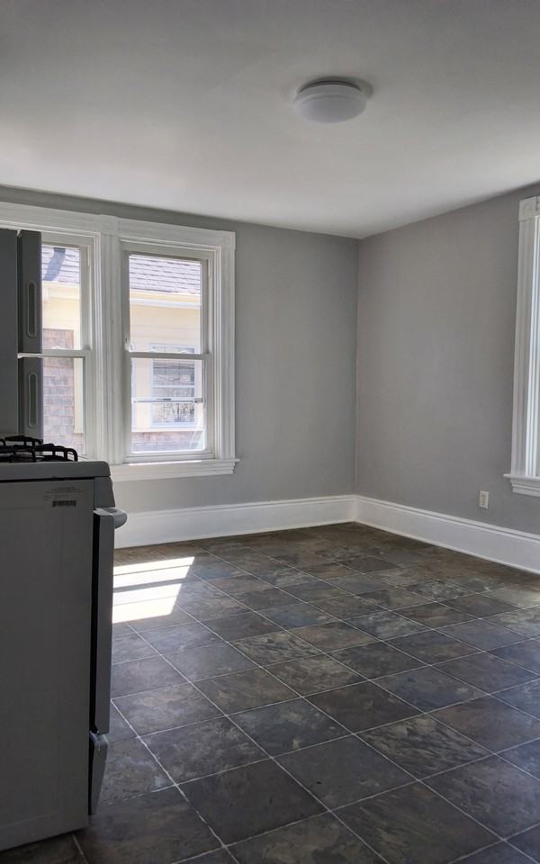 92 Campbell St #92-2 - Photo 3 of 11