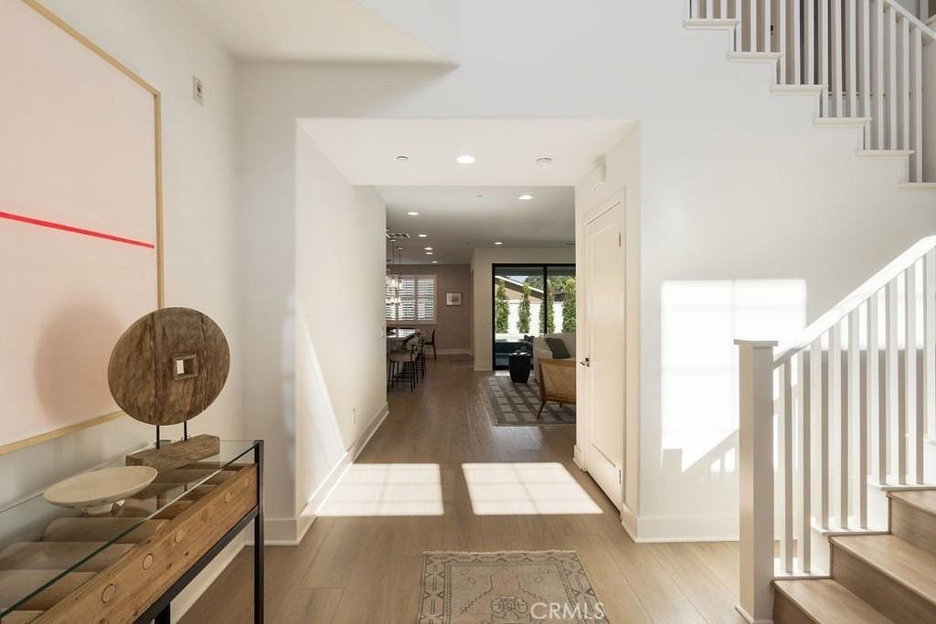 310 Costa Bella Ct - Photo 5 of 50