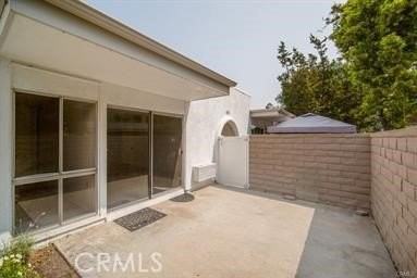 2276 Via Mariposa E #T - Photo 2 of 8