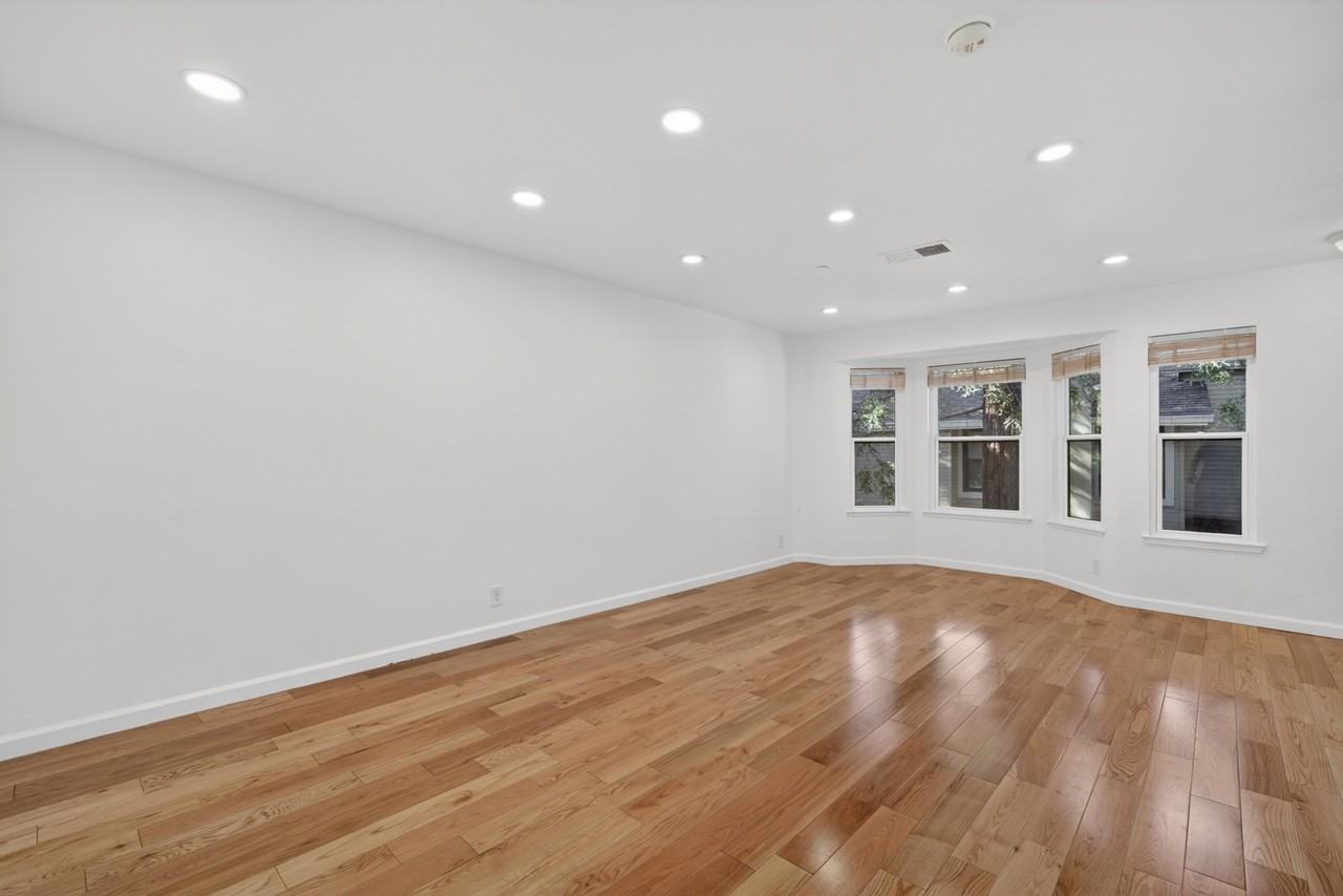 935 La Mesa Ter #1 - Photo 4 of 10