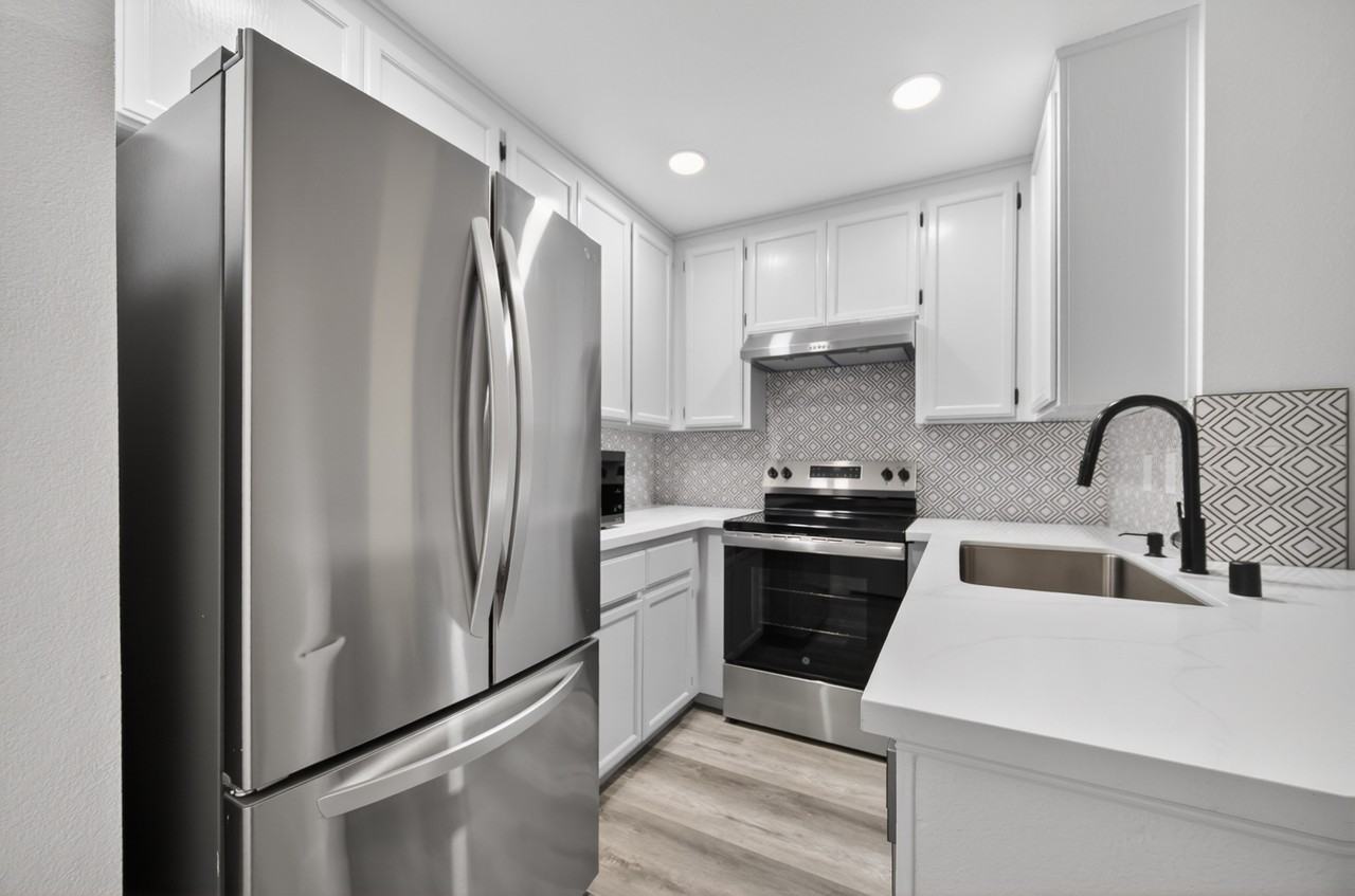 935 La Mesa Ter #1 - Photo 7 of 10