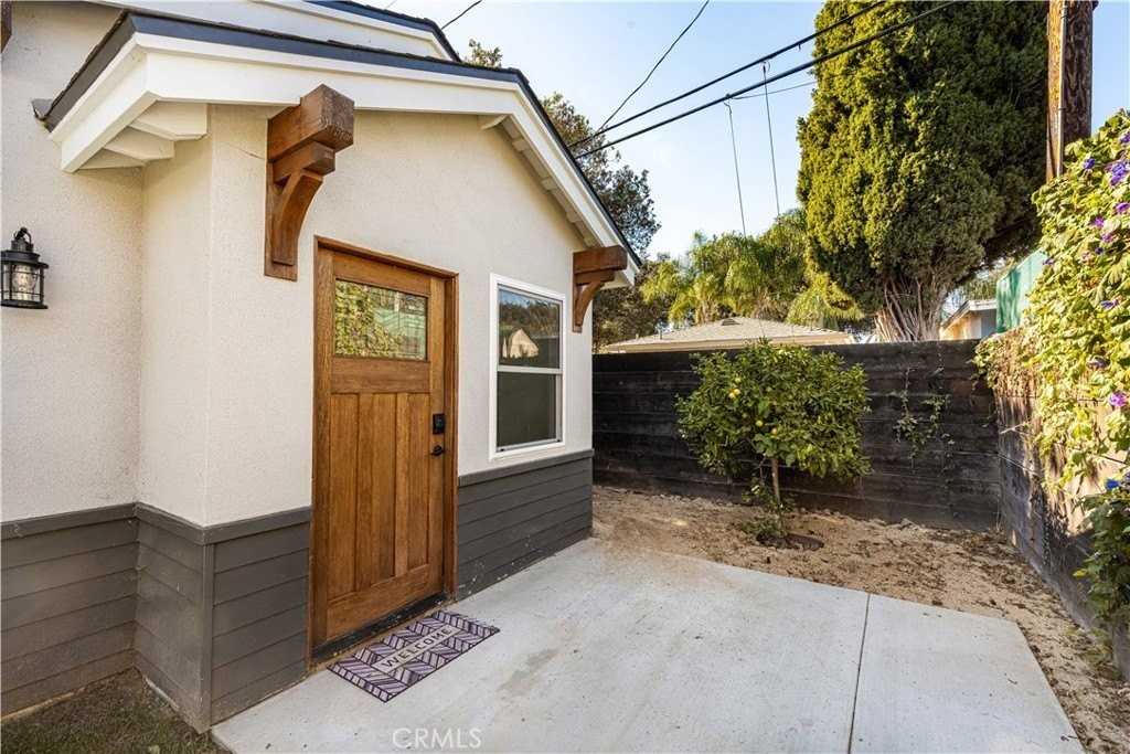 211 Florence Pl #A - Photo 2 of 13