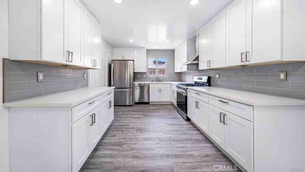 2323 Harriman Ln - Photo 5 of 20