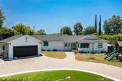22960 Calvert St - Photo 1 of 1