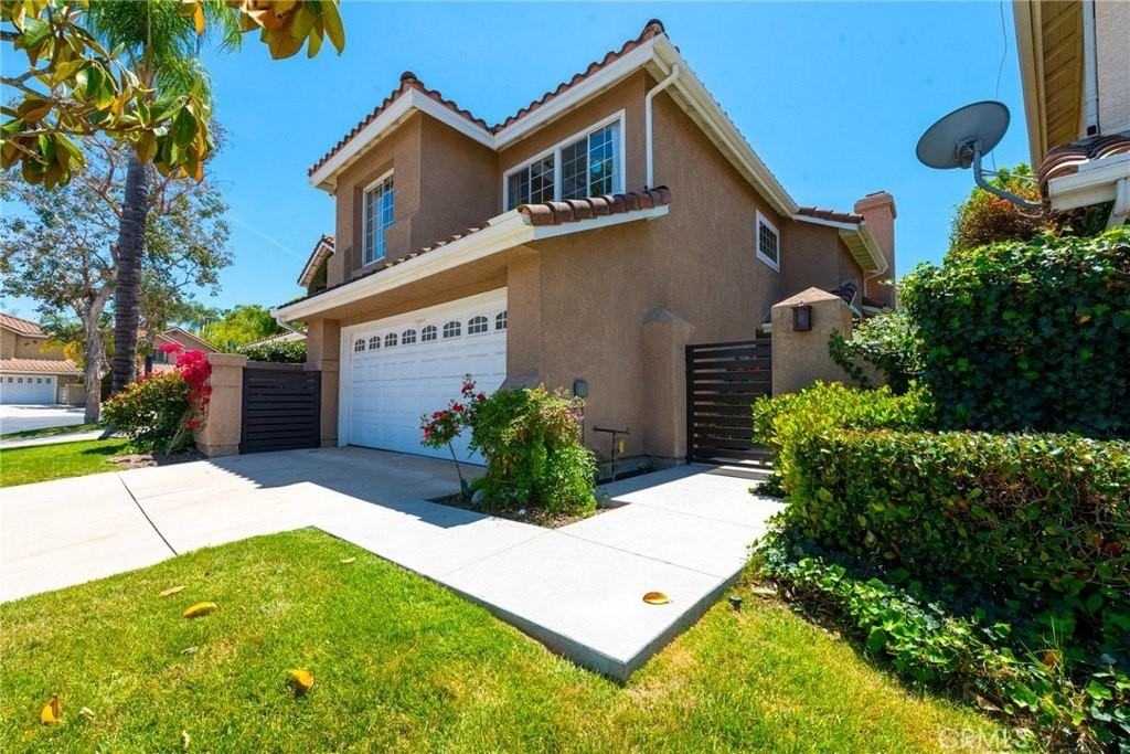 24722 Via Madera - Photo 2 of 36