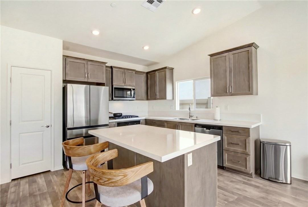 31319 Autumn Blaze Dr - Photo 3 of 10