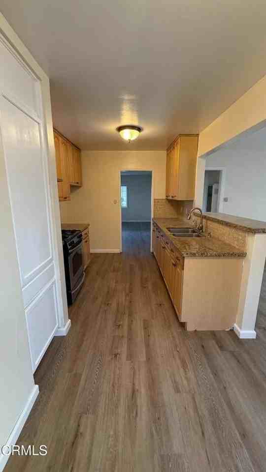 1239 S K St - Photo 7 of 18