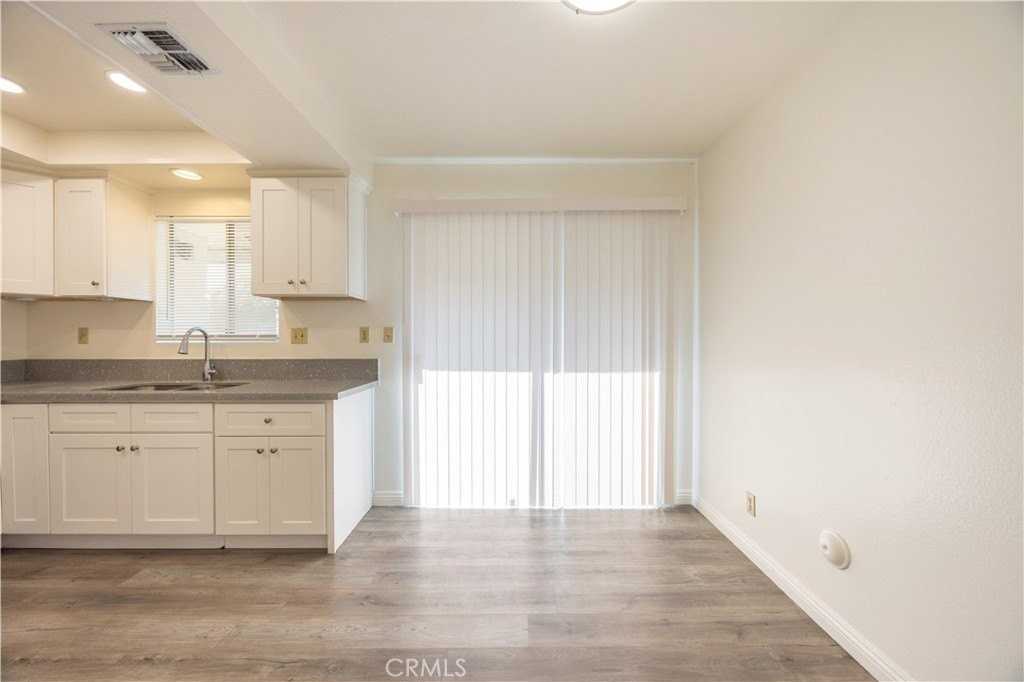 9317 Ramona Blvd #B - Photo 7 of 19