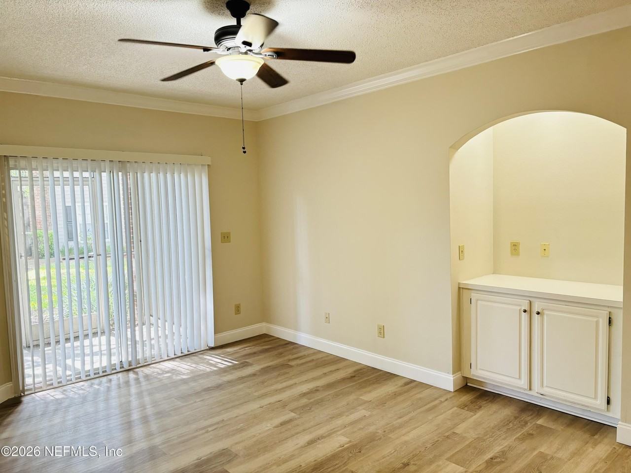 10000 Gate Pkwy N #1912 - Photo 4 of 17