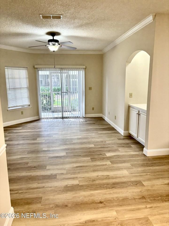 10000 Gate Pkwy N #1912 - Photo 5 of 17