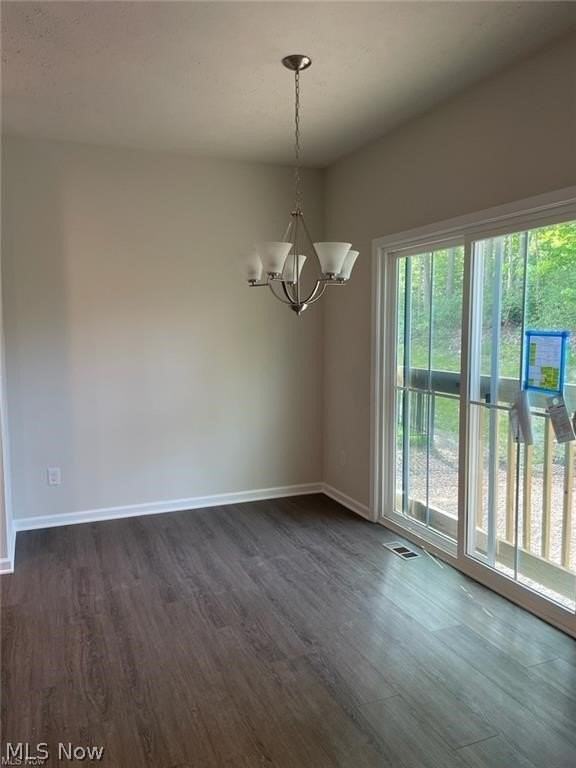 90 Pine Ave - Photo 5 of 11