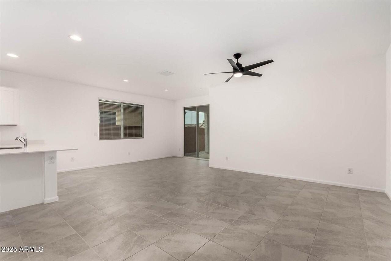15676 W Winslow Ave - Photo 7 of 28