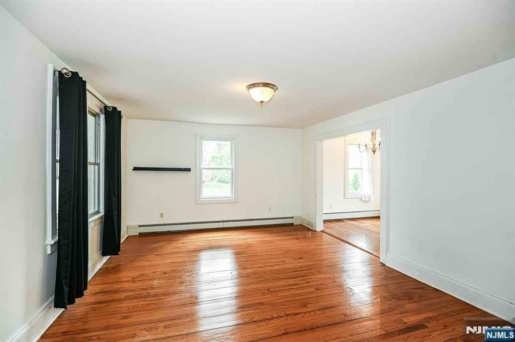15 Bergen St - Photo 5 of 26