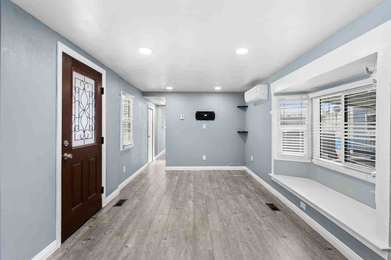 26250 9th St - Photo 6 of 25