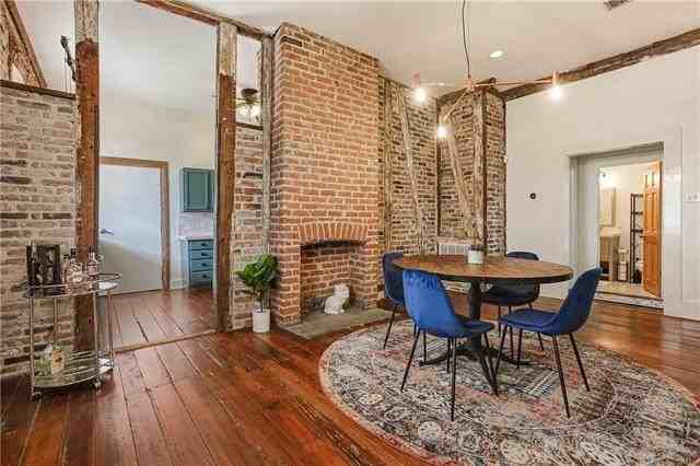 536 Jackson Ave - Photo 5 of 17
