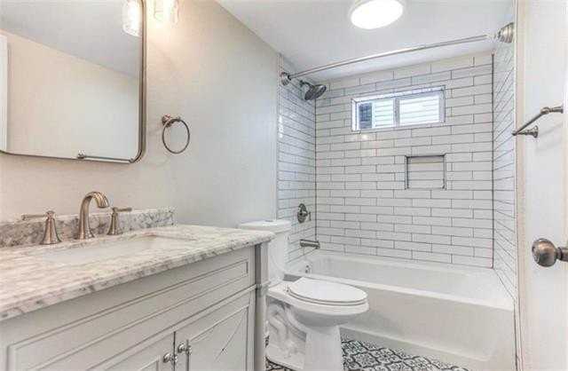 2232 Amelia St - Photo 4 of 11