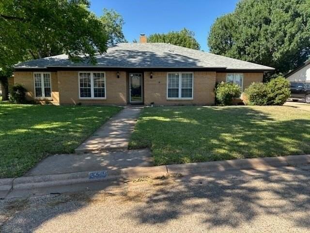 2418 Helena Cir - Photo 3 of 31