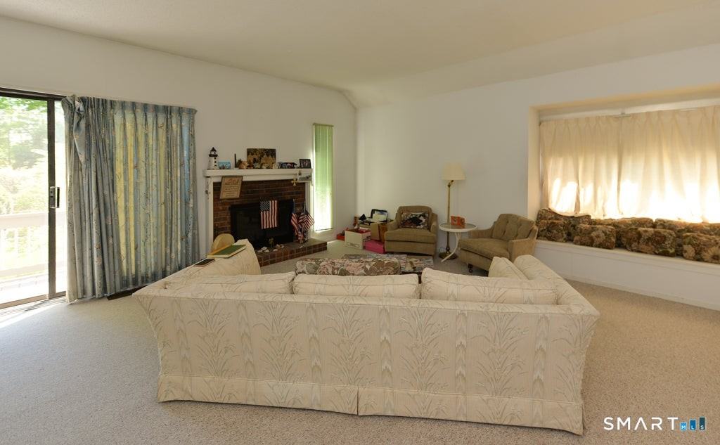 548 Heritage Vlg - Photo 3 of 9