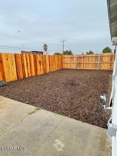 1157 Hudspeth St - Photo 7 of 10