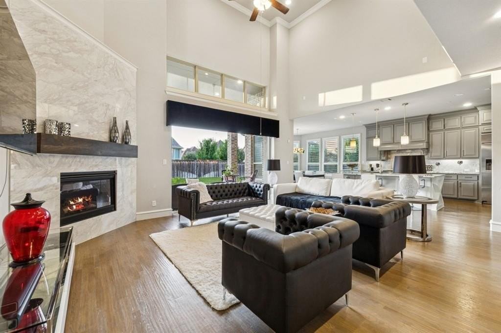 920 Rhone Ln - Photo 4 of 40