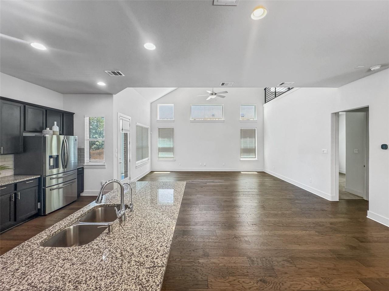 1208 Westborough Ln - Photo 6 of 21