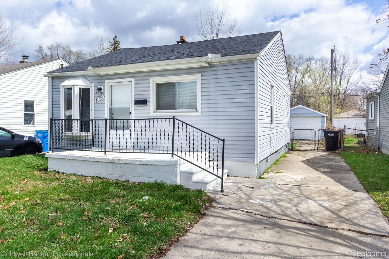27700 Dartmouth St - Photo 2 of 28